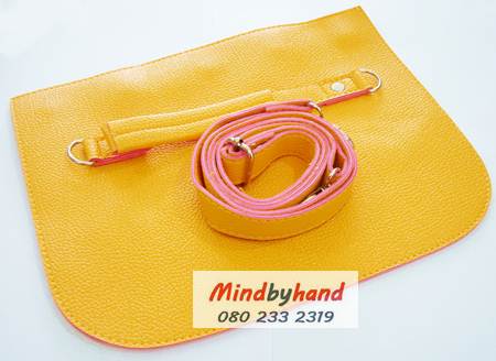 ฝากระเป๋าหนังเทียม พร้อมสาย