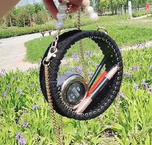 แผ่นรองก้นกระเป๋า สีขาวใส ขนาด 18 cm. ทรงกลม