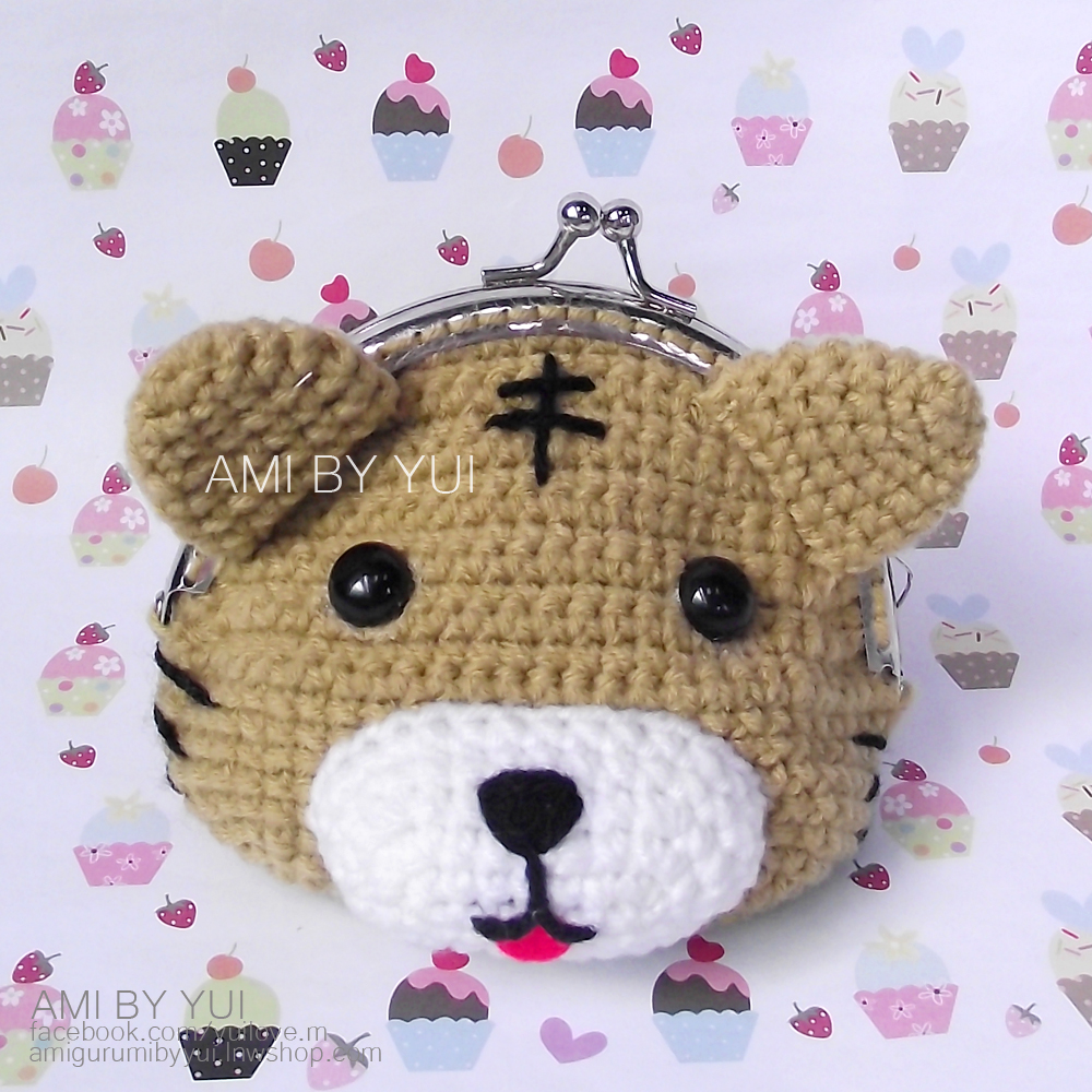 กระเป๋าปิ๊กแป๊กไหมพรมเสือ