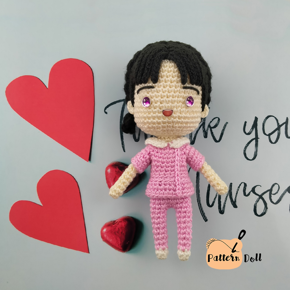 E-book ส่งทาง e-mail แพทเทิร์นตุ๊กตาถักโครเชต์หมอและพยาบาลจิ๋ว