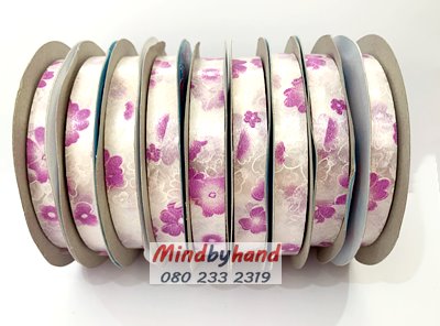 ริบบิ้นพับเหรียญโปรยทาน ลายดอกไม้ขาว