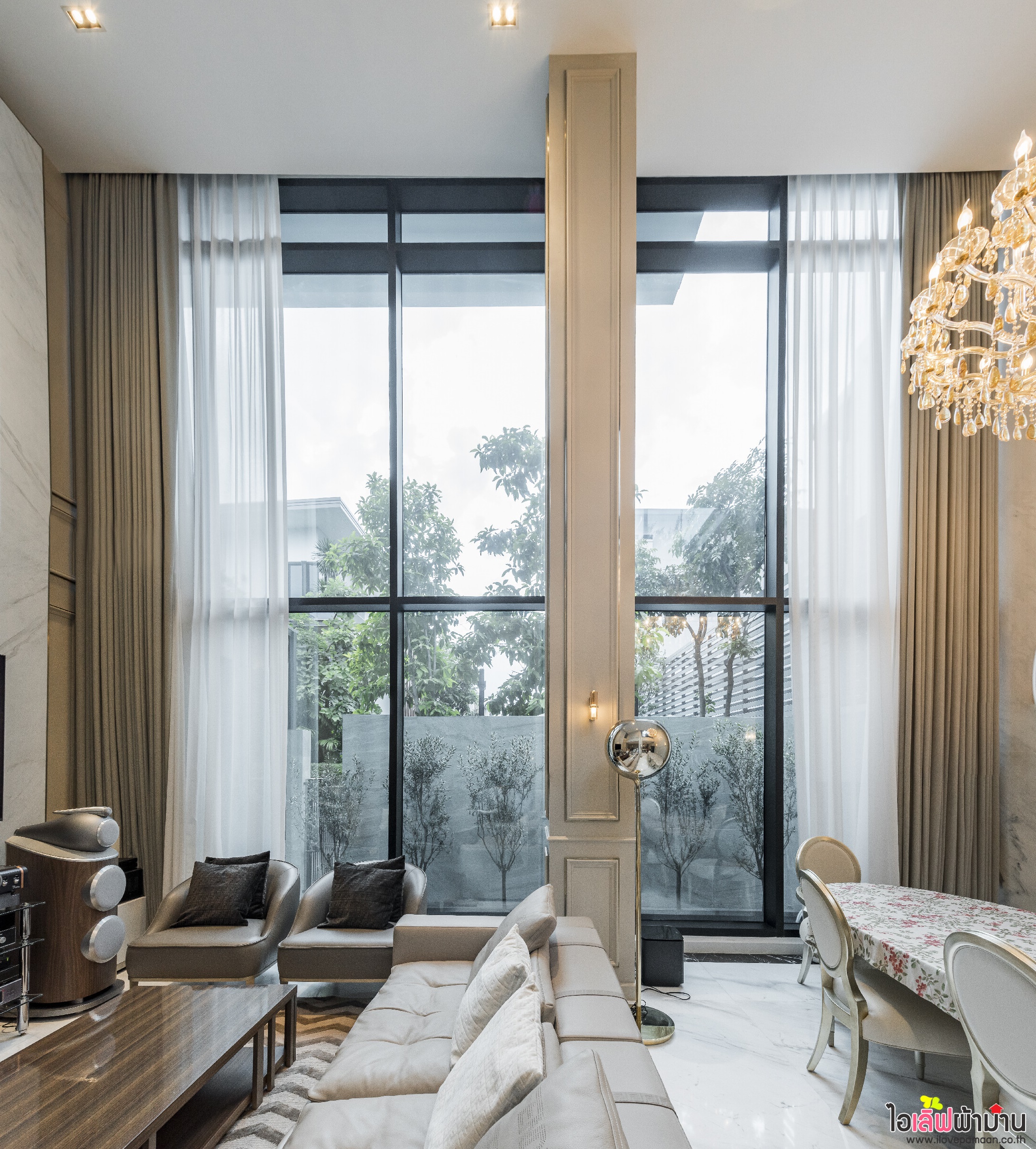 [H506] ผ้าม่าน รางมอเตอร์ไฟฟ้า และมู่ลี่ไม้ บ้านสุดหรู 🏠🏡หน้างานหมู่บ้าน Park Avenue โครงการบ้านเดี่ยวระดับ Luxury