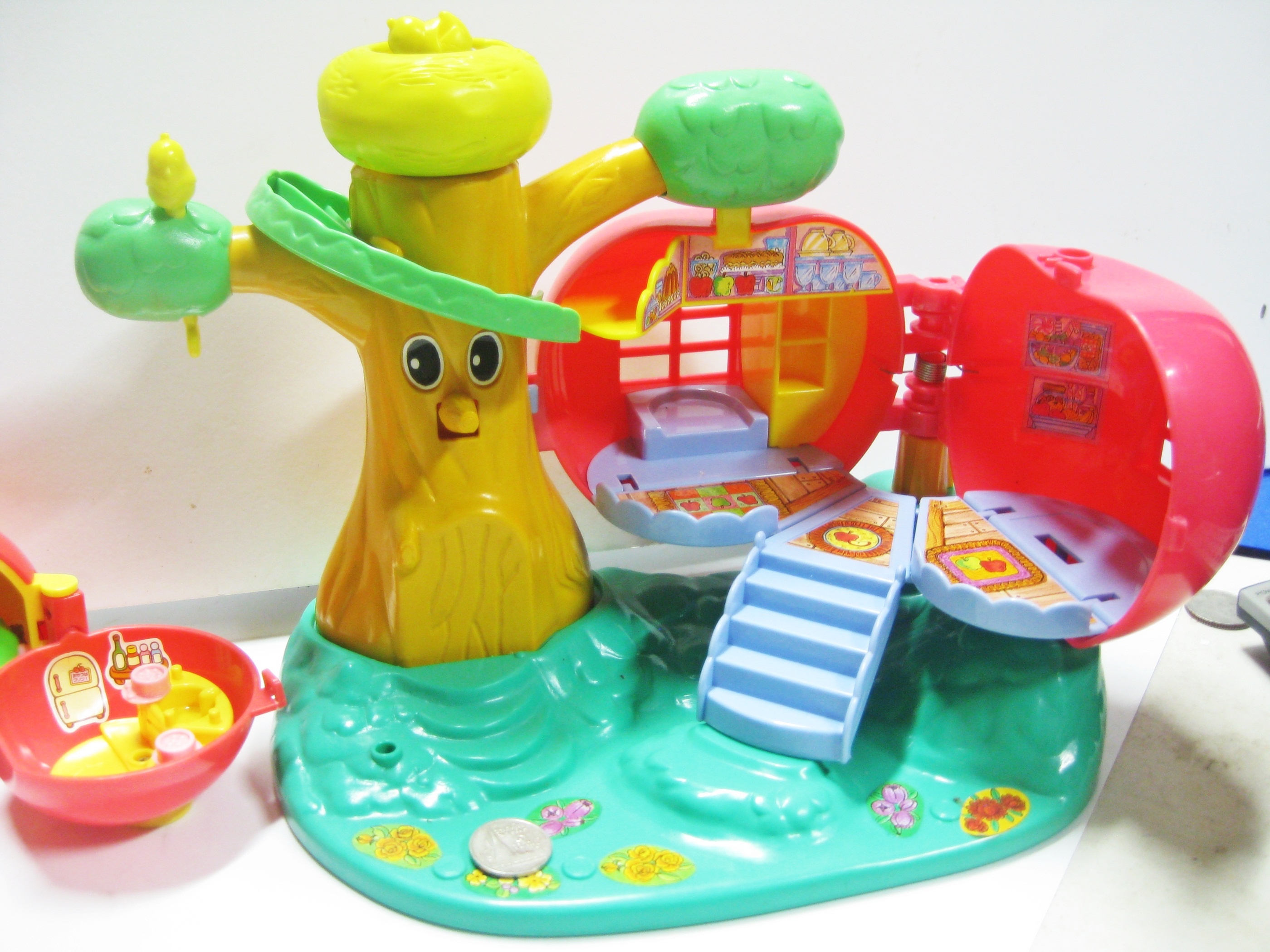 บ้านเชอรี่ จากPolly Pocket