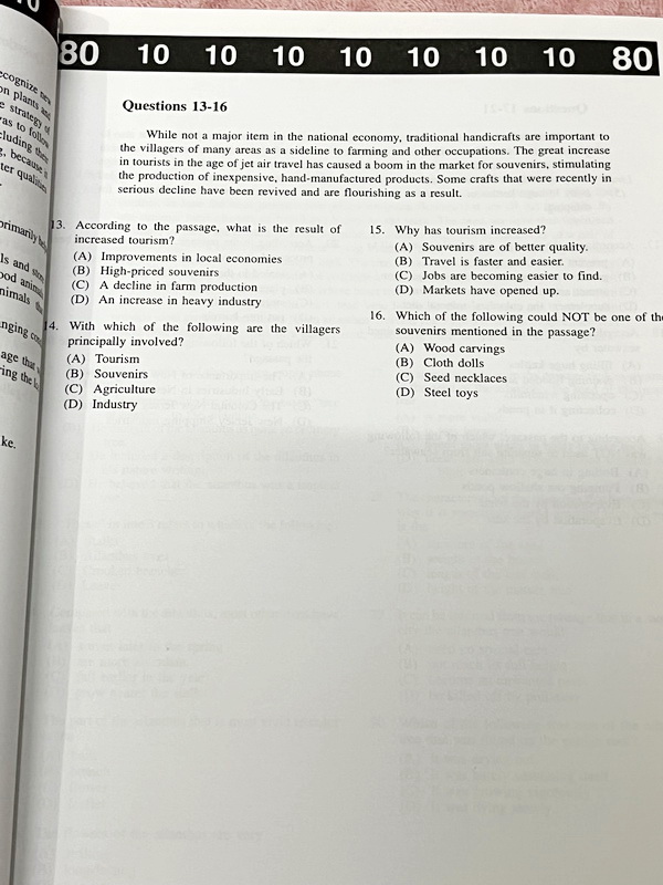 ►หนังสืออ.สงวน◄ ตำราเรียนอ.สงวน วงศ์สุชาต Reading Comprehension มีโจทย์ทั้งเล่ม เป็นคลังโจทย์ มีโจทย์เยอะมาก มีเฉลยพิมพ์ไว้ด้านล่างทุกหน้า มีเขียนด้วยดินสอเล็กน้อย หนังสือเล่มหนาใหญ่มาก ขนาดเทียบเท่าหนังสือหนังสือทั่วไป 3-4 เล่ม หนังสือมีน้ำหนักมาก