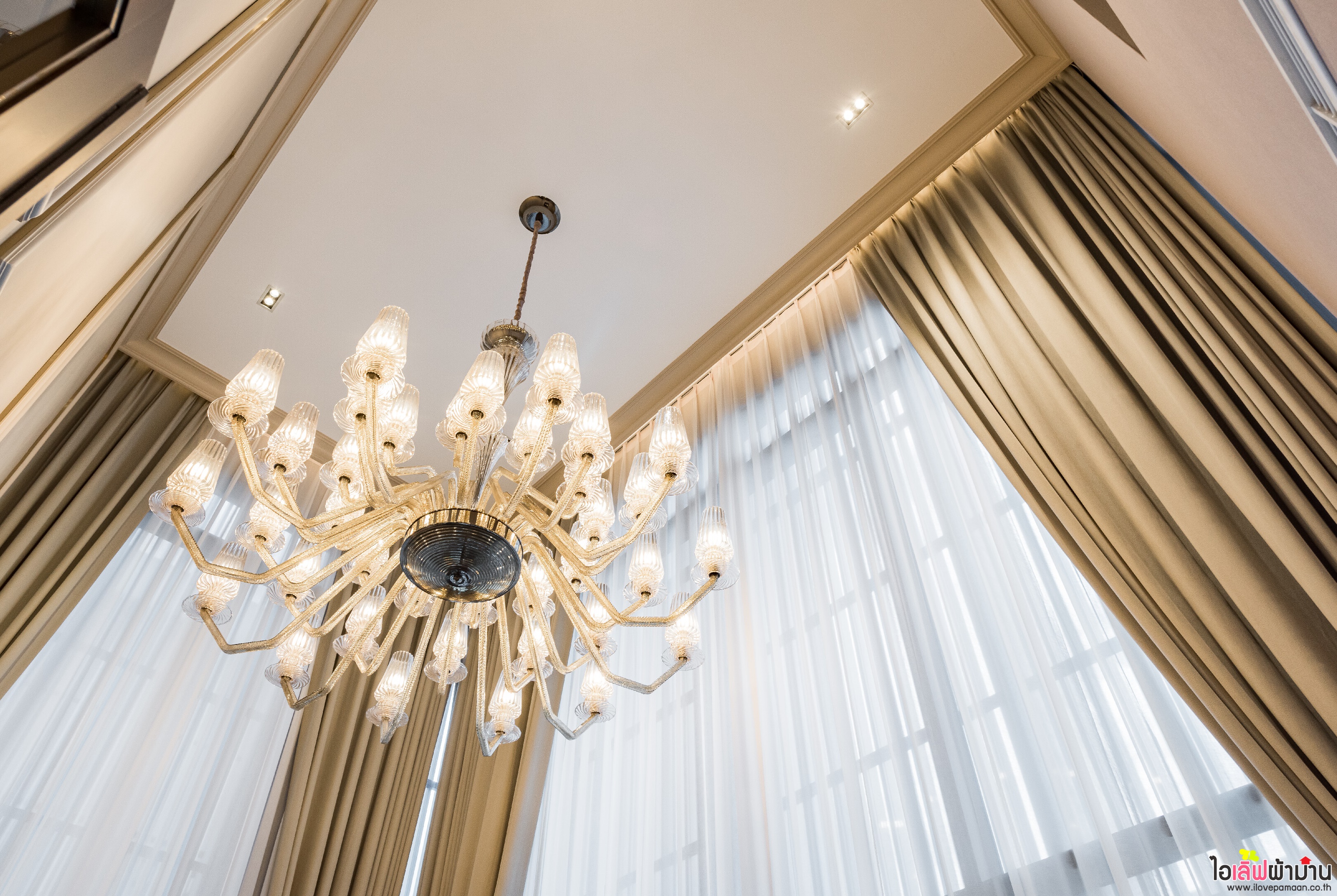 [H506] ผ้าม่าน รางมอเตอร์ไฟฟ้า และมู่ลี่ไม้ บ้านสุดหรู 🏠🏡หน้างานหมู่บ้าน Park Avenue โครงการบ้านเดี่ยวระดับ Luxury