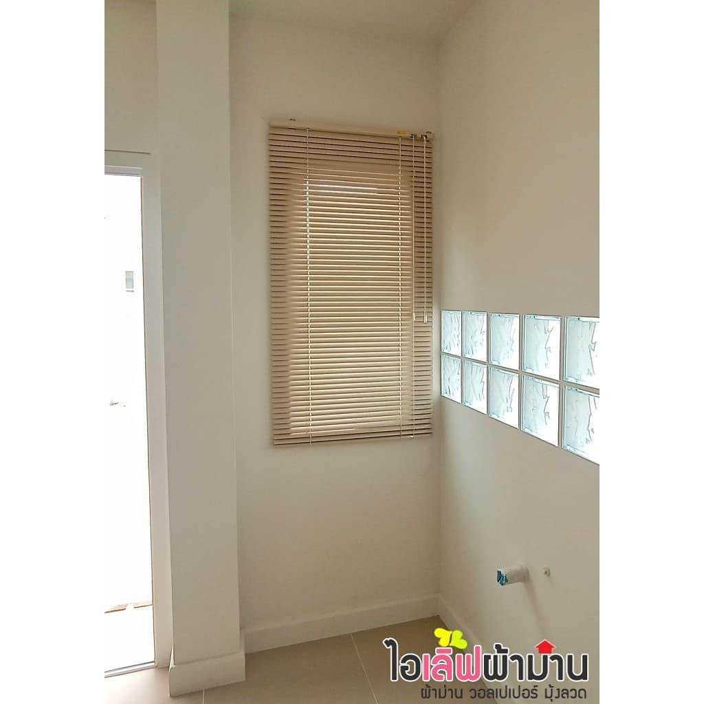 [H466] ศุภาลัย วิลล์ วงแหวน-บางใหญ่ ผ้าม่านกันแสงแดด แบบม่านจีบ และผ้าโปร่ง แบบไม่โชว์ราง และมู่ลี่อลูมิเนียมในห้องครัว