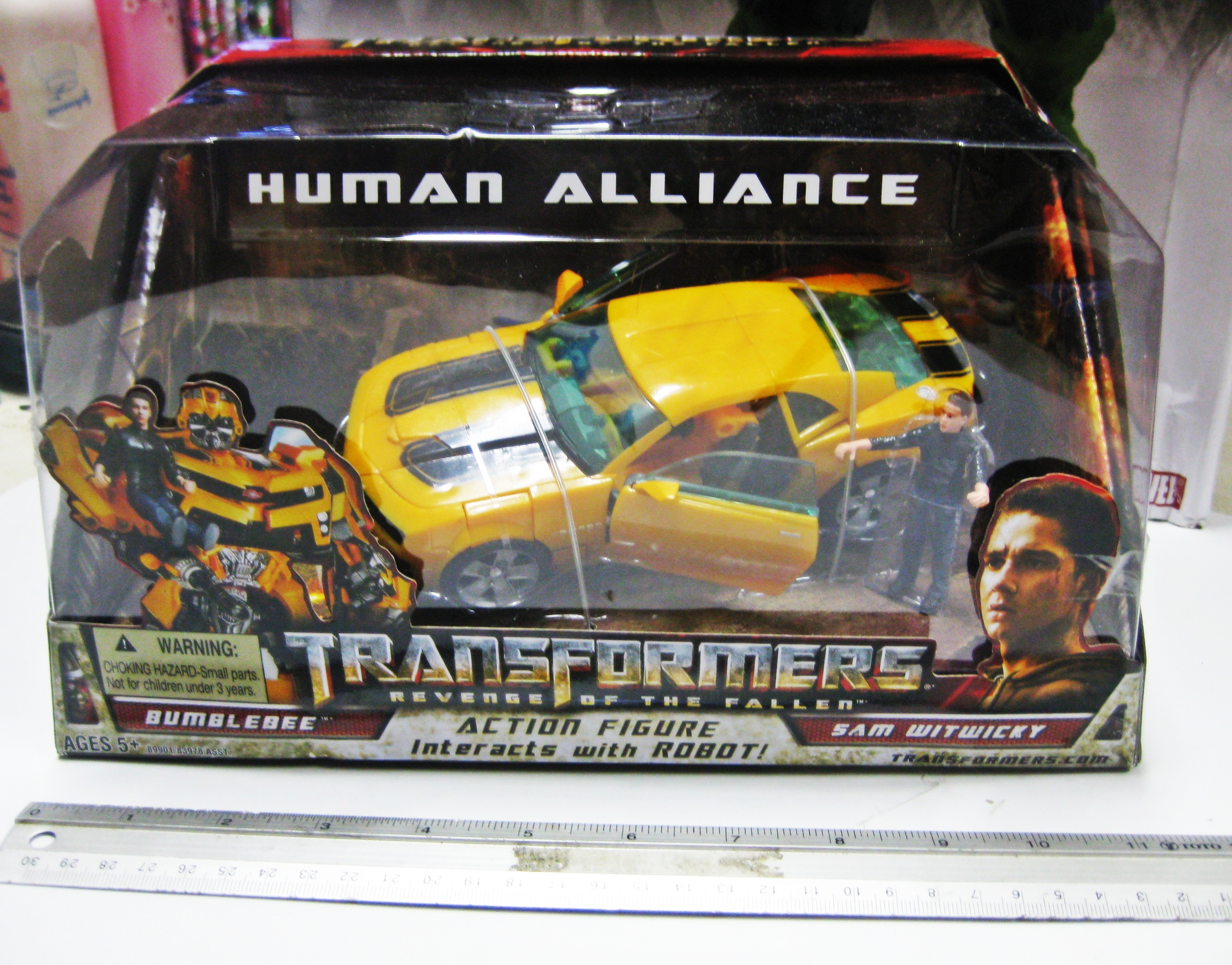 BumbleBee & Sam Witwicky จาก Transformers