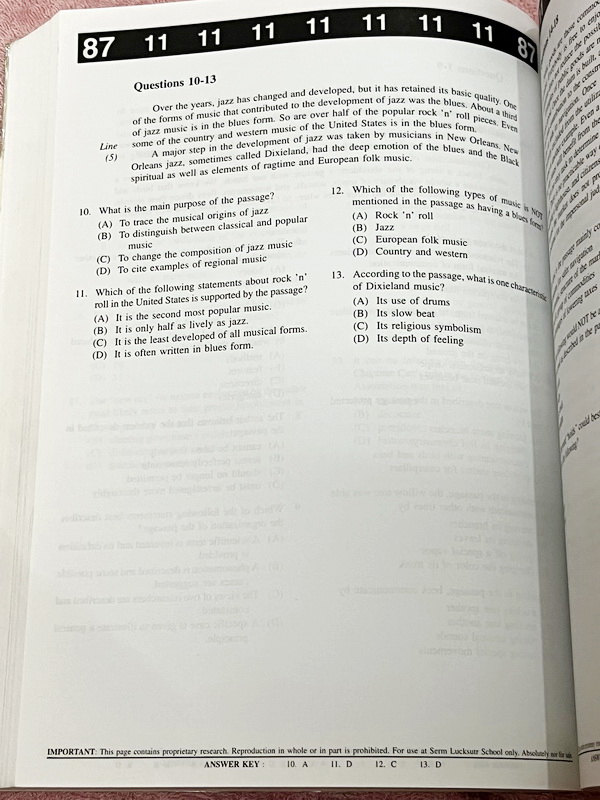 ►หนังสืออ.สงวน◄ ตำราเรียนอ.สงวน วงศ์สุชาต Reading Comprehension มีโจทย์ทั้งเล่ม เป็นคลังโจทย์ มีโจทย์เยอะมาก มีเฉลยพิมพ์ไว้ด้านล่างทุกหน้า มีเขียนด้วยดินสอเล็กน้อย หนังสือเล่มหนาใหญ่มาก ขนาดเทียบเท่าหนังสือหนังสือทั่วไป 3-4 เล่ม หนังสือมีน้ำหนักมาก