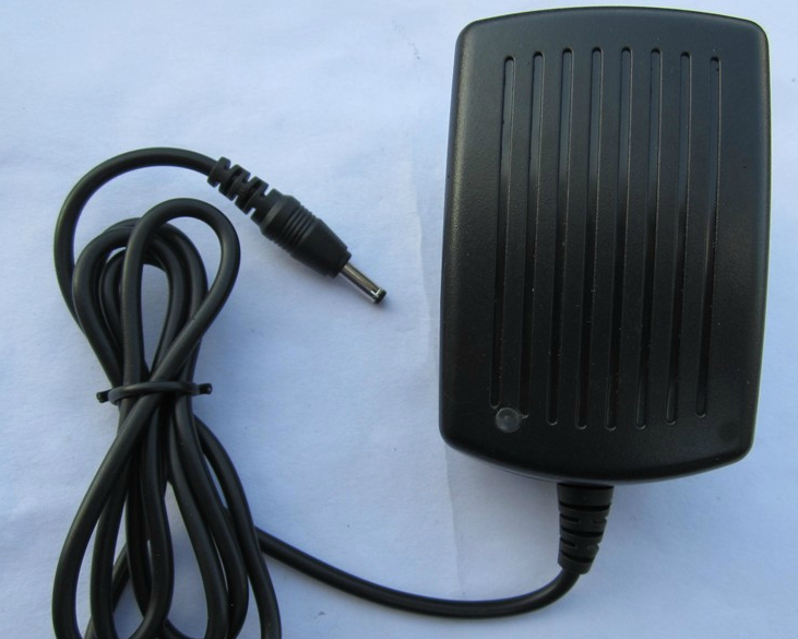 อแดปเตอร์ชาร์ทแบตลิเทียม 2 cell 8.4V 3.5x1.35 mm