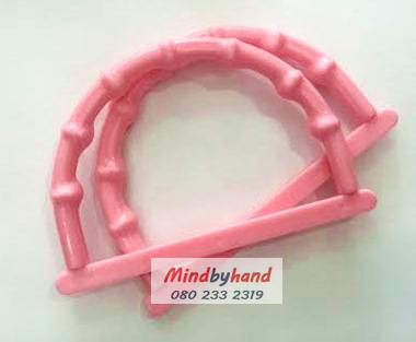 หูกระเป๋าพลาสติก ตัว D ลายข้อไผ่