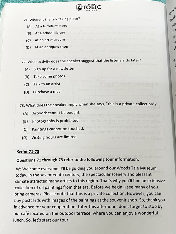 ►ครูดิว◄ หนังสือ KruDew คอร์สโทอิก เตรียมตัวสอบโทอิค TOEIC มีสรุปแกรมม่า มีช่องว่างเว้นไว้ให้เติมเองเยอะมาก มีโจทย์ข้อสอบ อาจารย์มีบอก7 นิสัยฝรั่งที่ TOEIC ชอบ เช่น ฝรั่งมีมารยาท ฝรั่งไม่กวนทีน ฝรั่งชอบช่วยเหลือ มีประเภทคำถามที่ออกสอบบ่อย หนังสือไม่มีรอยข
