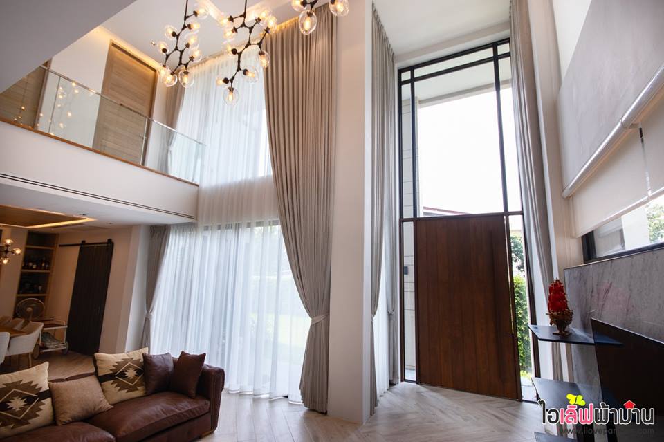 ประชาชื่น ม่านจีบ ม่านตาไก่ ม่านพับ มู่ลี่ไม้ ผสมมผสานอย่างมีสไตล์