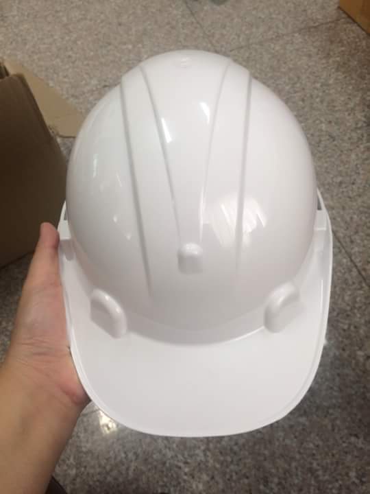 หมวกนิรภัย ปรับเลื่อนสายรัดคางยางยืด ยี่ห้อ Antinoc มี มอก 368-2554 มีให้เลือกถึง 7 สีคือ สีขาว, สีเหลือง, สีส้ม, สีแดง, สีเขียว,สีน้ำเงิน และสีฟ้า