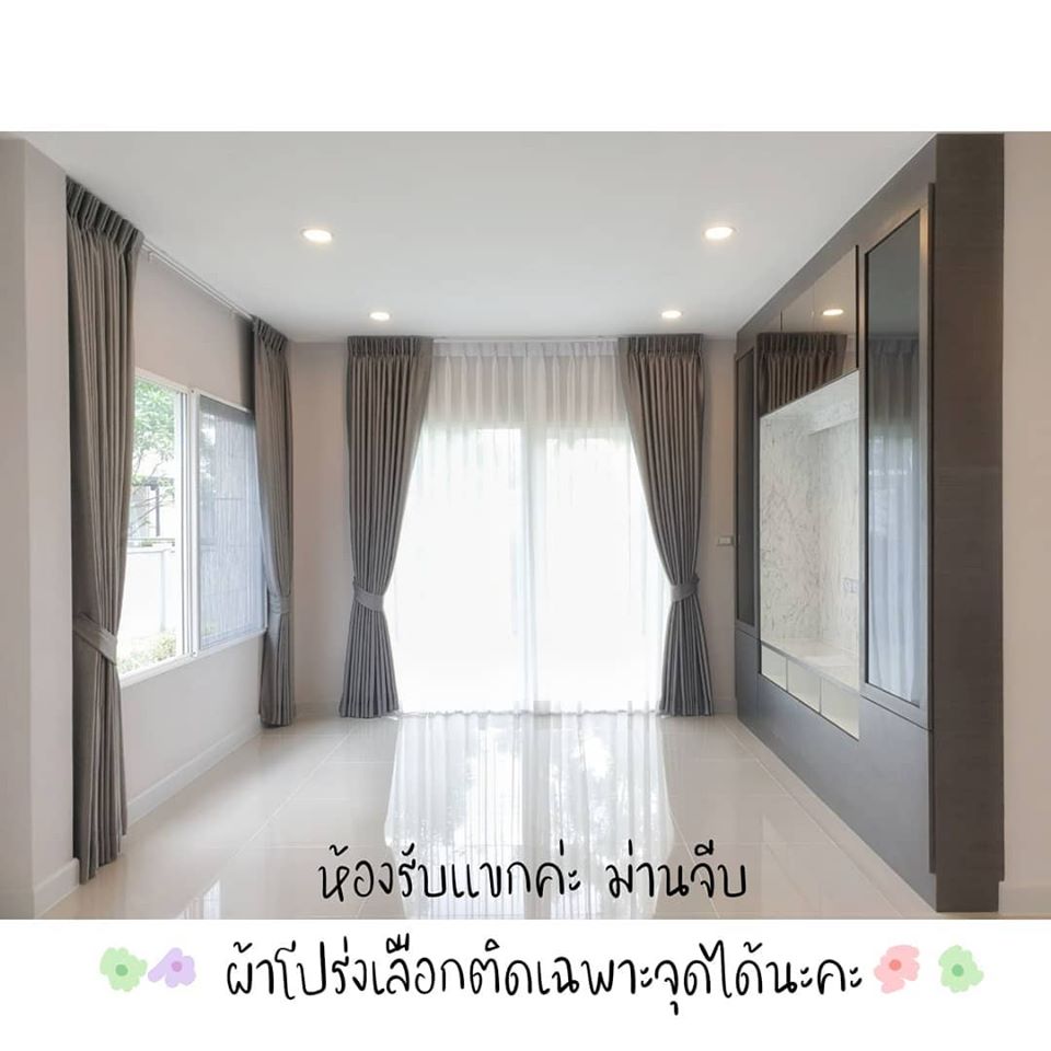 [H441] โครงการ เซนโทร พหล-วิภาวดี หลังนี้เลือกติดทั้ง ม่านจีบ ม่านพับ และมู่ลี่ไม้ค่ะ ส่วนมุ้งลวด ใช้เป็นมุ้งจีบ สวยๆกันไปเลยค่ะ