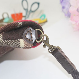 แผ่นหนังทำหูกระเป๋า