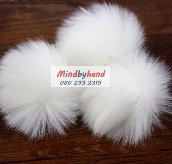 ปอมปอมขนฟู สีขาว