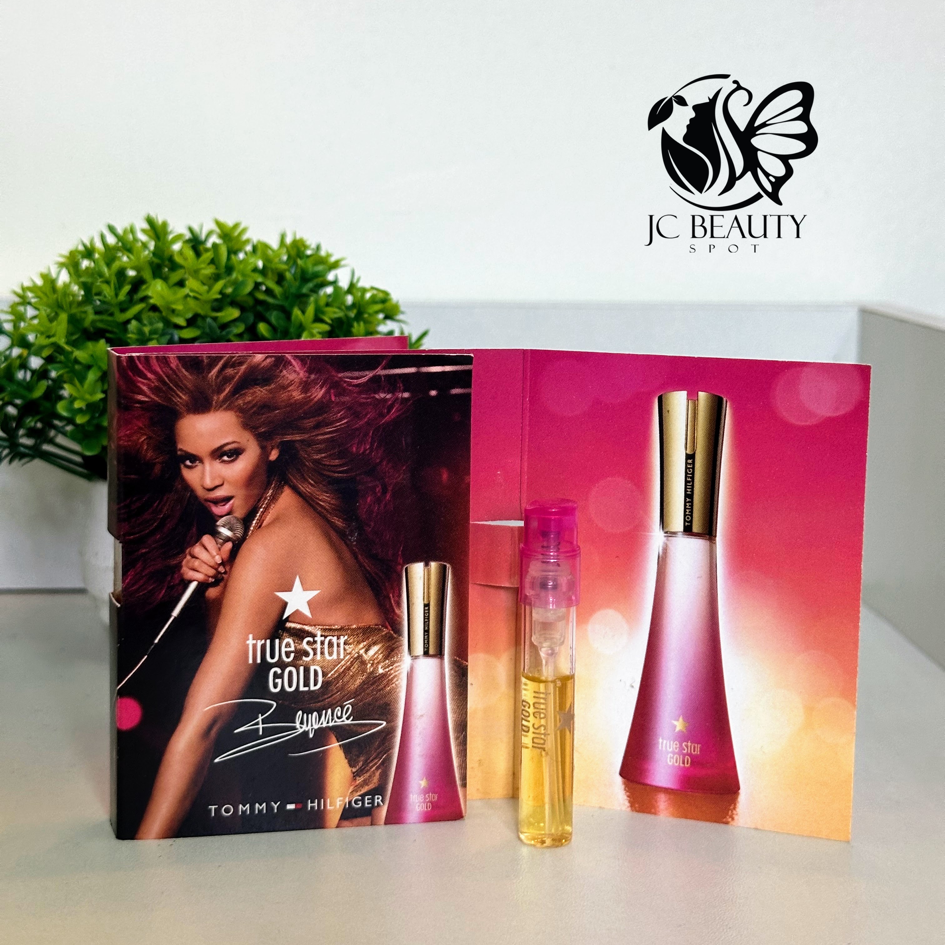 True Star Gold Tommy Hilfiger EDT for women Spray 1.5ml.