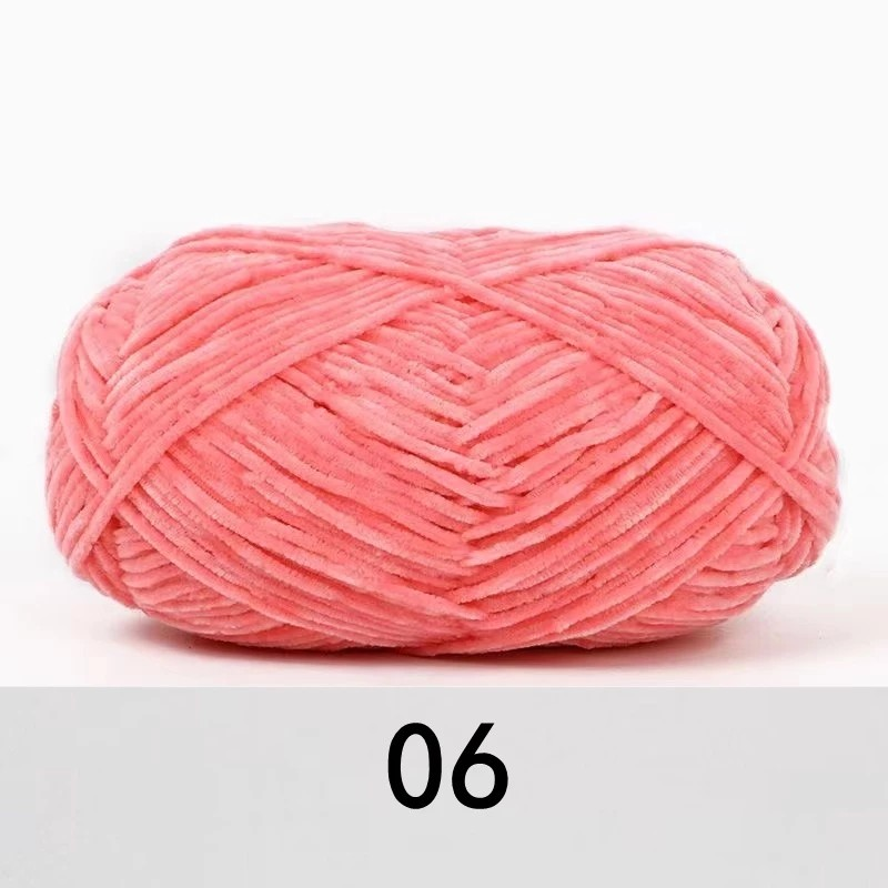 ไหมพรมกำมะหยี่เส้นเล็ก สี 06