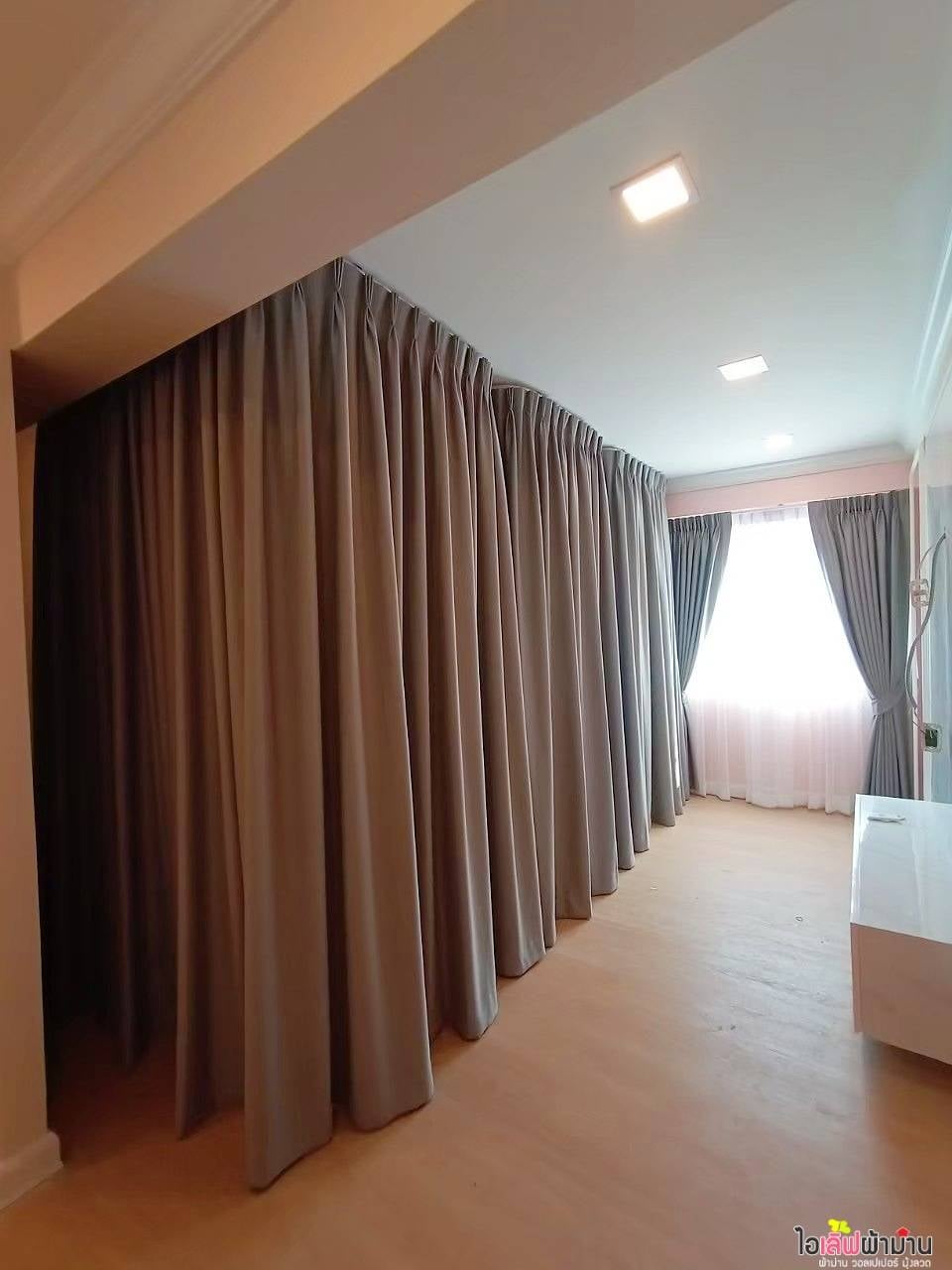 [O20] SKD Clinic บริษัท ไทยมี จำกัด ตรงข้ามซาฟารีเวิลด์ ม่านจีบแบบปล่อยลอน และWallpaper