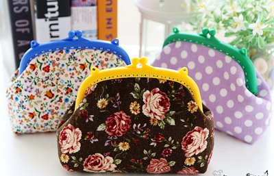 ปากกระเป๋าปิ๊กแป๊กพลาสติก ขนาด 3.5 นิ้ว