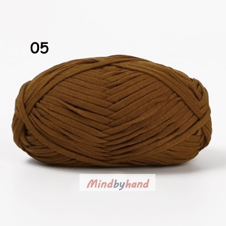 ไหมเส้นแบน น้ำหนัก 200g. รหัสสี 05 สีน้ำตาลเข้ม