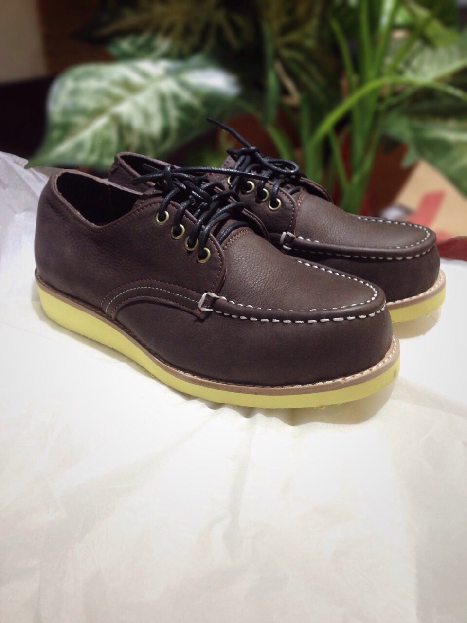 รองเท้าผู้ชาย | รองเท้าแฟชั่นชาย Dark Brown Boat Shoe หนังชามัวร์ (หนังลูกวัวแท้)