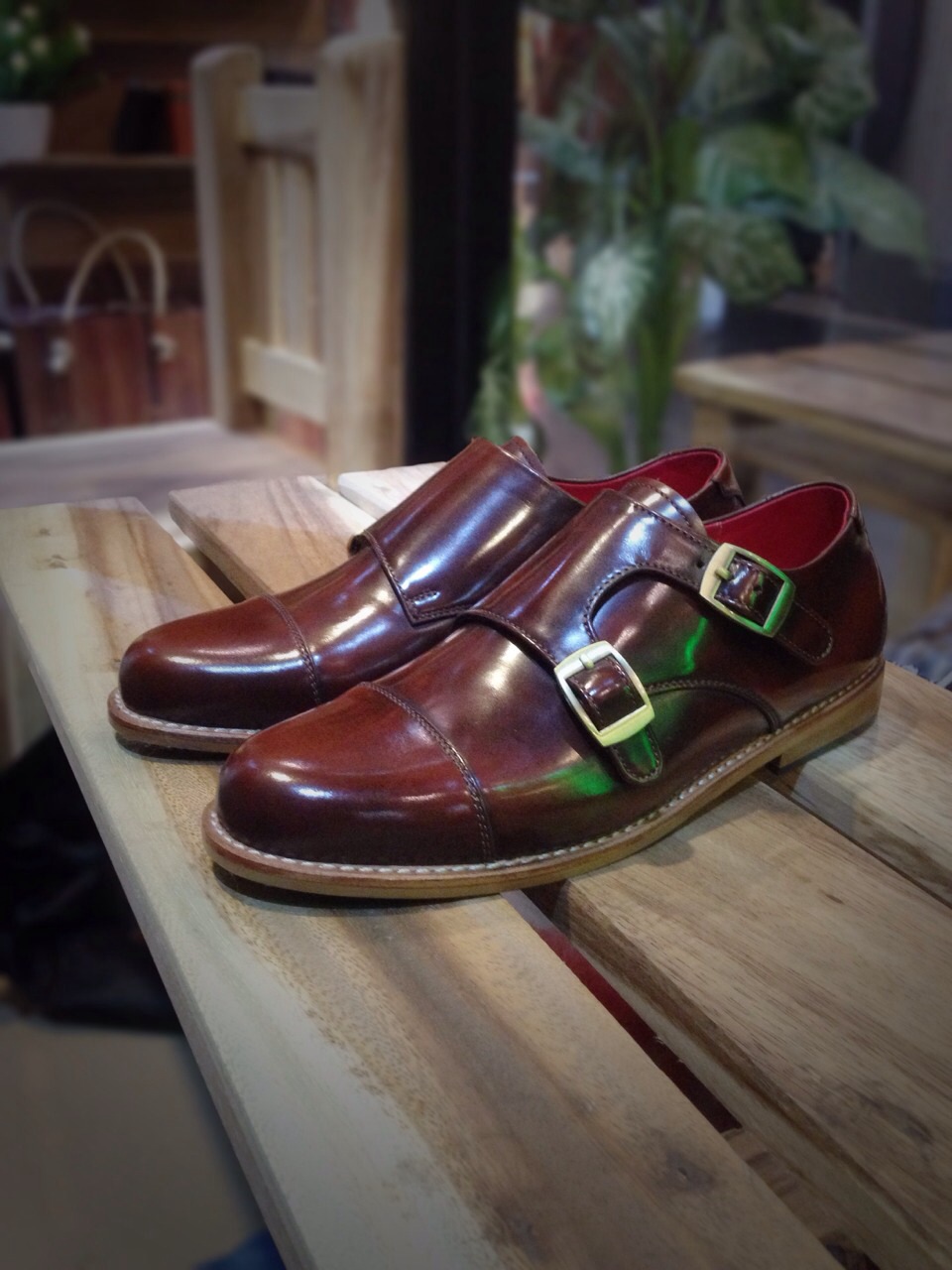 รองเท้าผู้ชาย | รองเท้าแฟชั่นชาย Red Brown Double Monk Strap หนังแท้ ขัดเงา
