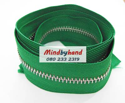 ซิปฟันเหล็ก No.5 ฟันสีเงิน