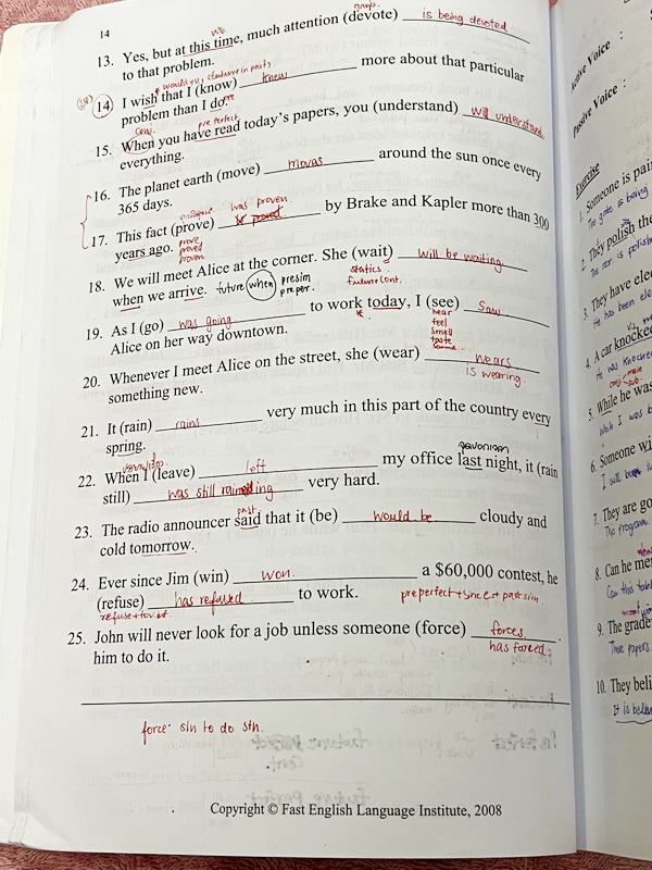 ►Fast English◄ หนังสือกวดวิชา Fast English เล่ม Grammar สรุปแกรมม่าแบบเรียนเร็ว รู้เร็ว จำง่าย มีทั้งหมด 30 บท มีสรุปสูตรแกรมม่าแบบย่นย่อบรรทัดเดียวแต่มีความละเอียดมาก ทำให้อ่านง่าย เข้าใจง่าย มีตัวอย่างประกอบทุกสูตร มีโจทย์ประจำบท จดครบเกือบทั้งเล่ม จดละ