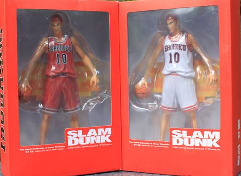 โมเดลซากุรางิถือลูกบาส (Slam dunk)
