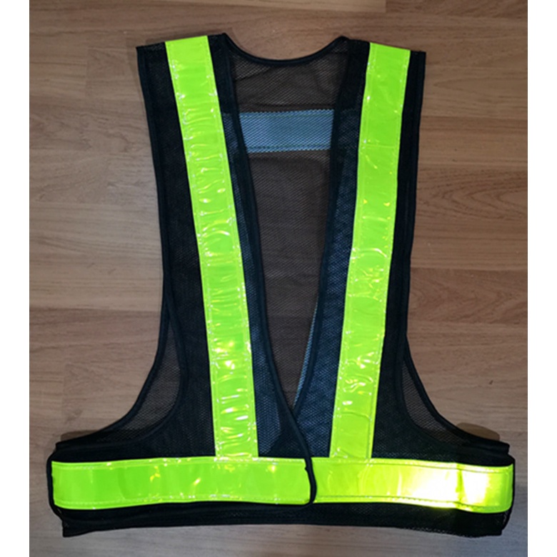 เสื้อกั๊กสะท้อนแสงคอ V เล็ก ติดตีนตุ๊กแกด้านหน้า มีสี ส้ม-เขียว,ดำ-เขียว,น้ำเงิน-เขียว,เขียว-ส้ม,เขียว-ขาว,ดำ-ส้ม,ส้ม-ขาว