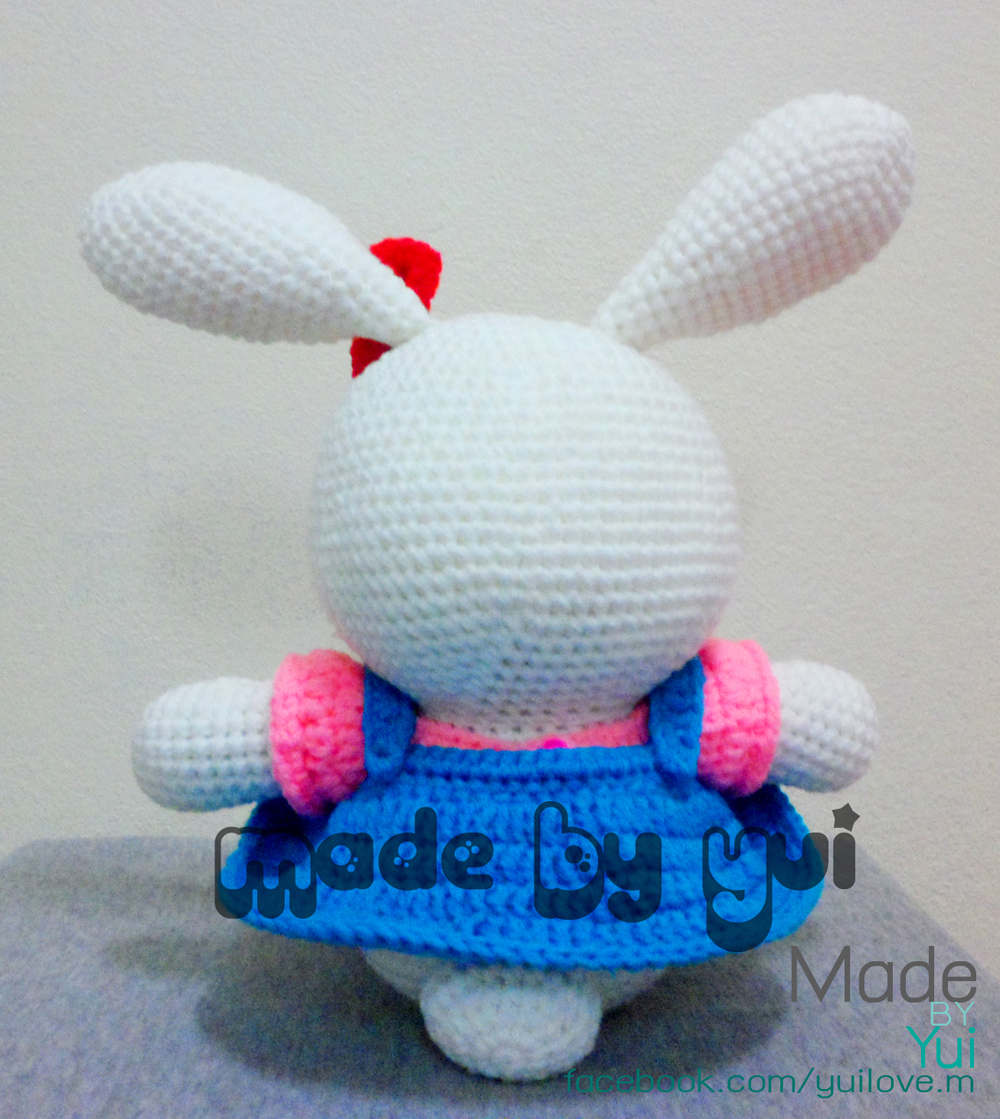 ตุ๊กตาถักไหมพรมหมูกระต่าย