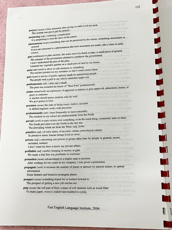 ►Fast English◄ หนังสือกวดวิชา Fast English เล่ม Vocabulary หนังสือรวมคำศัพท์แบบละเอียดมาก มีคำศัพท์หลายหมวดหมู่ มีตัวอย่างประโยคประกอบคำศัพท์ทุกประโยค ในหนังสือมีเขียนเล็กน้อย คำศัพท์และตัวอย่างประโยคตีพิมพ์สมบูรณ์ หนังสือเล่มหนาใหญ่