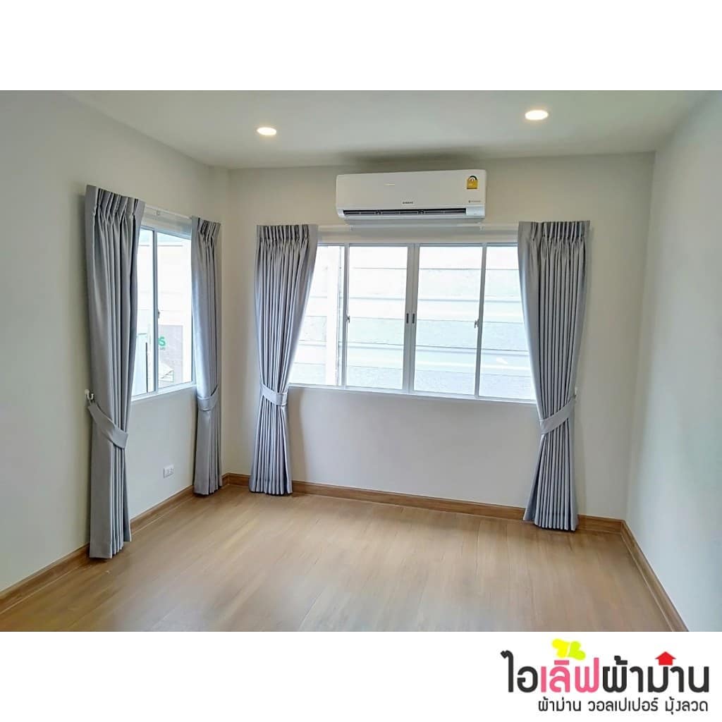 [H464] Centro รังสิตคลอง4-วงแหวน ติดตั้งม่านจีบ ผ้าโปร่ง ผ้ากันยูวี และมู่ลี่ไม้สีขาว เทปผ้าสีดำ