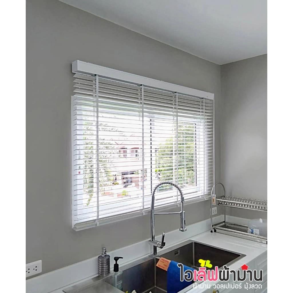 [H474] บางใหญ่ นนทบุรี งานมู่ลี่ไม้ สีขาว ขนาด35มิลค่า ในห้องครัวค่ะ สวยและประหยัดพื้นที่