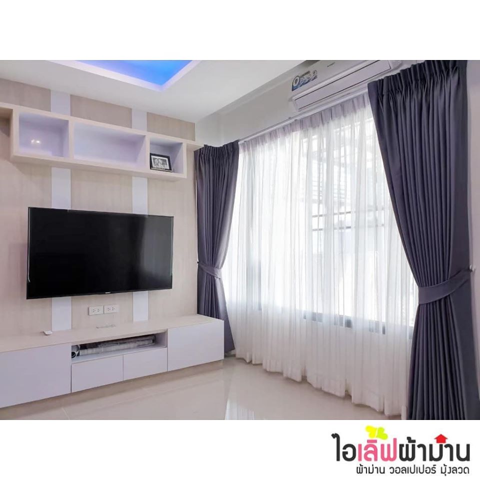 [H470] ประตู หน้าต่างที่มีหักมุมด้านข้าง ติดตั้งด้วยม่านจีบ รางดัดโค้ง