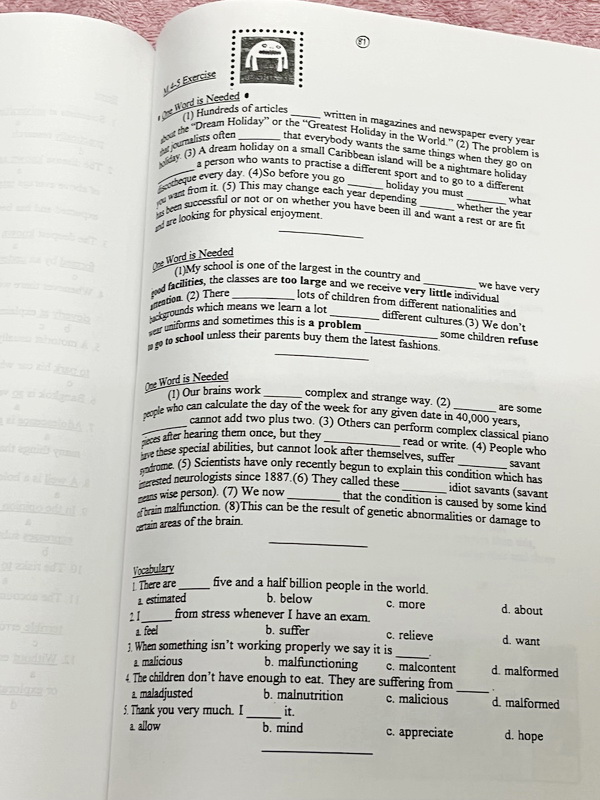 ►ครูถ้วย◄ หนังสือภาษาอังกฤษ อ.ถ้วย ชั้น ม.4-ม.5 มีสรุป Grammar สั้นๆกระชับ ส่วนใหญ่เป็นโจทย์ทั้งหมด โจทยเข้มข้น มีจดเฉลยบางข้อ ข้อที่ไม่ได้จด ไม่มีเฉลย