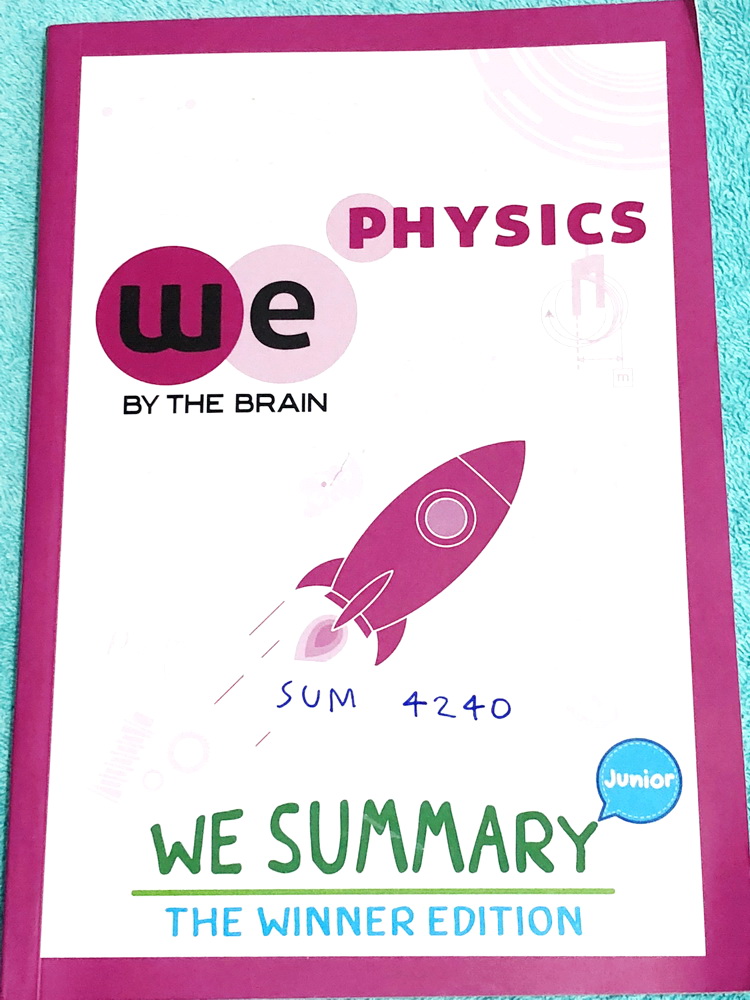 ►วีซัมมารี่◄ We Summary The Winner Edition หนังสือกวดวิชาสรุปเนื้อหาฟิสิกส์ ม.ต้น ครบทั้งหมดทุกบท อ่านเข้าใจง่าย มีรูปภาพ แผนภาพ ไดอะแกรม Mind Mapping มีสรุปสูตรและเทคนิคลัดเยอะมาก เหมาะสำหรับนักเรียนชั้นม.ต้น ที่กำลังเตรียมความพร้อมเพื่อสอบทำเกรดเฉลี่ยใน