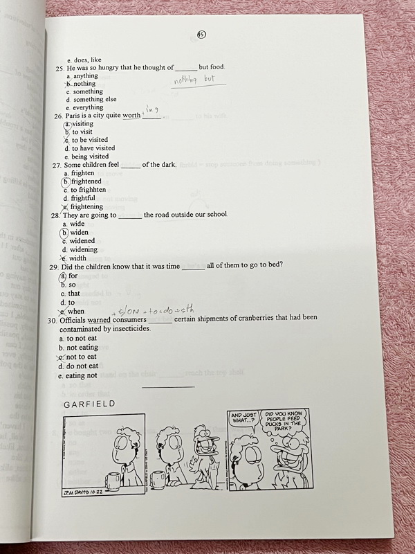 ►ครูถ้วย◄ หนังสือภาษาอังกฤษ อ.ถ้วย ชั้น ม.4-ม.5 มีสรุป Grammar สั้นๆกระชับ ส่วนใหญ่เป็นโจทย์ทั้งหมด โจทยเข้มข้น มีจดเฉลยบางข้อ ข้อที่ไม่ได้จด ไม่มีเฉลย