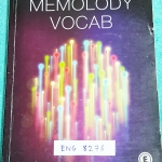 ►ครูพี่แนน Enconcept◄ ENG 8276 หนังสือกวดวิชา ครูพี่แนน คอร์ส Memolody Vocab หนังสือรวมเนื้อเพลงของครูพี่แนน Enconcept ในหนังสือมีเขียนบางหน้า ซึ่งแบ่งออกเป็นหมวดดังนี้ 1.Inspiration Song 10 เพลง 2.Conversation Songs 12 เพลง 3.Phrasal Verb Songs 8 เพลง 4.