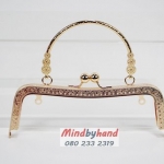 ปากกระเป๋าปิกแป๊ก มีลาย สีทอง 8 นิ้ว (มีีที่จับ)