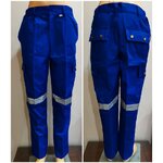 กางเกงทำงานผ้าฝ้ายโพลีเอสเตอร์ 6 กระเป๋าสวมใส่สบายไม่สกปรกง่ายและมีแถบสะท้อนแสงสองแถบที่ขา กระดุมทองแดงไม่เป็นสนิม