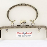 ปากกระเป๋าปิกแป๊ก สีรมควั ขนาด 8 นิ้ว แบบถือ