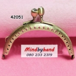 ขอบกระเป๋า 3"กว่า มีลาย สีรมควัน ที่บิดช่อติดเพชร