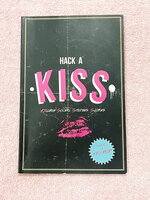 ►สังคมครูป๊อป◄ Kru Pop หนังสือกวดวิชา Hack a Kiss ครูป็อป สรุปเนื้อหาสังคมครบทุกสาระ มีเทคนิคการจำลัดเยอะมาก ครูป็อปอธิบายหลักสำคัญในการตอบคำถามว่า ถ้าเจอคำถามแนวๆนี้ ควรจะตอบคำถามอย่างไรให้ตรงประเด็นที่สุด ,มี Kiss Vocab แปลคำศัพท์สังคมเป็นไทยทำให้เข้าใจ