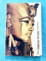 ►อ.ชัย สังคม◄ หนังสือ CONTRASTING SOCIAL STUDIES TERMS อ.สมมิตร ลาภเพิ่มทวี (อ.ชัย) ศัพท์สังคมเปรียบเทียบ รวมคำศัพท์ต่างๆทางวิชาสังคมที่ทำให้นักเรียนเกิดความสับสนในความหมาย หรือยังไม่เข้าใจข้อแตกต่างกันหรือข้อเหมือนกันของคำศัพท์ มีอธิบายการใช้ศัพท์ มีตัวอ