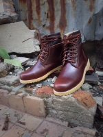 รองเท้าผู้ชาย | รองเท้าแฟชั่นชาย Red Brown Boots หนัง Oiled Pull Up กันน้ำ กันหิมะ กันรอยขูดขีดได้จริง
