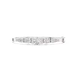 กำไลข้อมือเพชรโมอีส New Trending Design Round Diamond Bracelet Woman