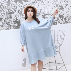 ★พร้อมส่ง★ เดรสยืดสีฟ้าแขนยาว พิมพ์อักษรช่วงอก ชายกระโปรงหางปลา (XL อก 56)